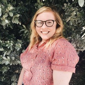 Meet your Posher, Abigail